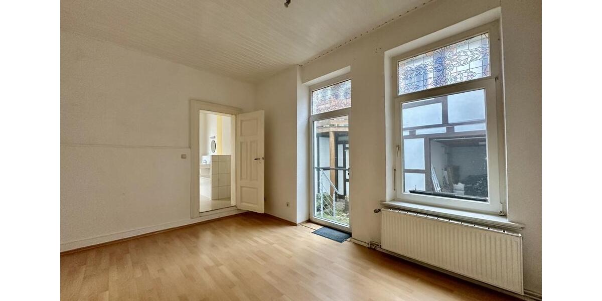 Erdgeschoßwohnung Hameln - 3 Zimmer, 110 m&sup2;, 880&euro; | Angebot:22712010