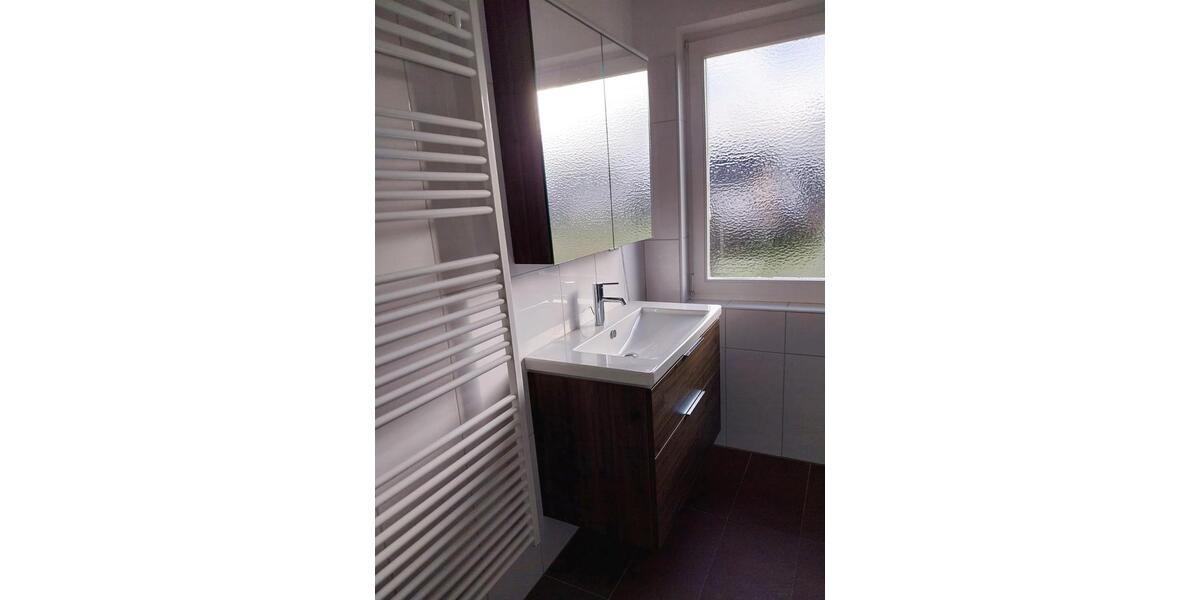 Etagenwohnung Bad Wildungen - 3 Zimmer, 107 m&sup2;, 695&euro; | Angebot:25924912