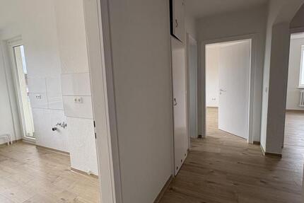 Wohnung Bremerhaven - 4 Zimmer, 82 m&sup2;, 599&euro; | Angebot:26538671