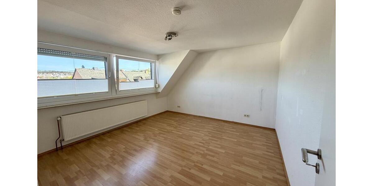 Dachgeschoßwohnung Koblenz Bubenheim - 4 Zimmer, 90 m&sup2;, 830&euro; | Angebot:26198703