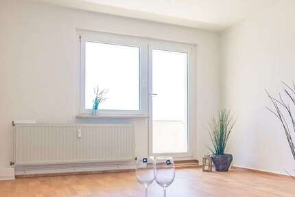 Wohnung Chemnitz Helbersdorf - 4 Zimmer, 69 m&sup2;, 331&euro; | Angebot:26205382