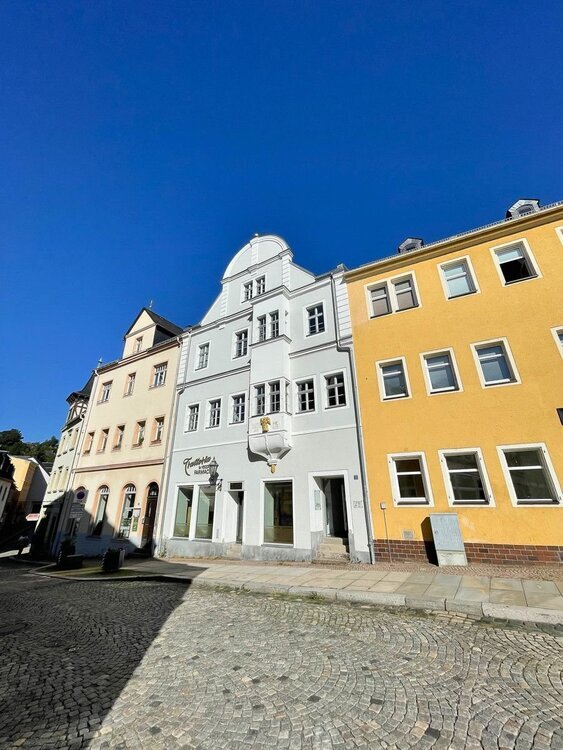 Frischer Wind in ehrwürdigen Mauern - Gewerbeeinheit am Markt