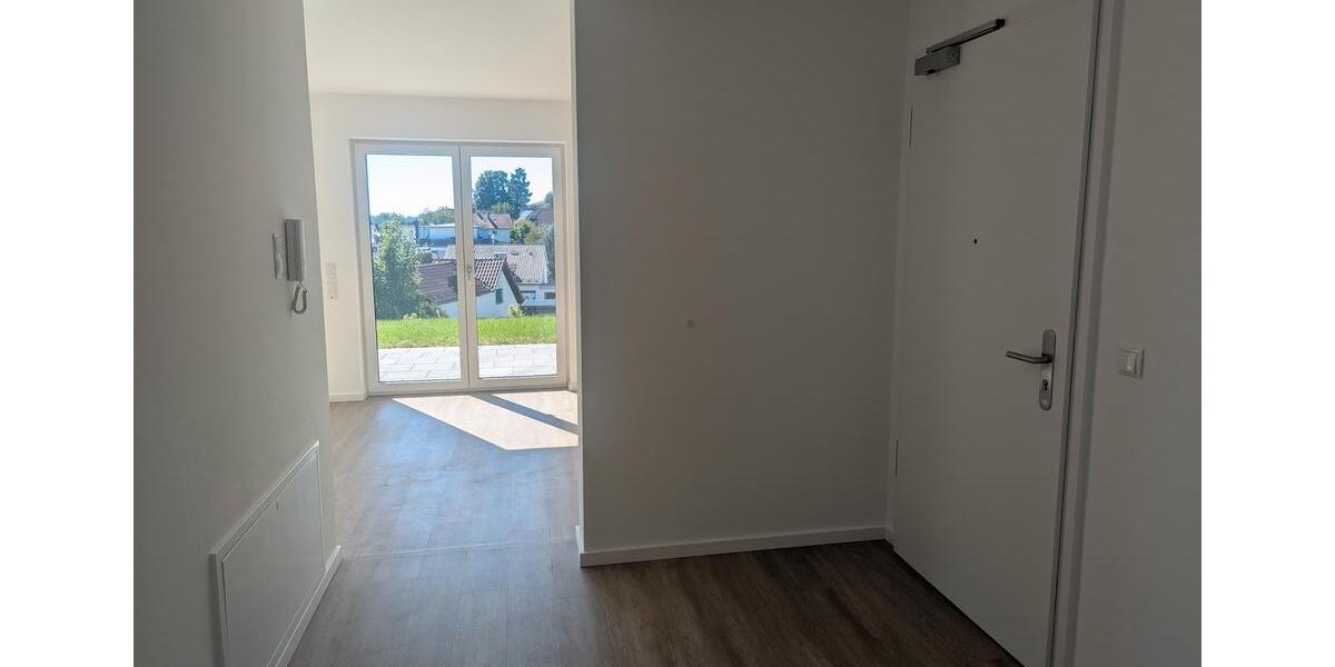 Erdgeschoßwohnung Deggendorf - 3 Zimmer, 86 m&sup2;, 1.035&euro; | Angebot:26632544