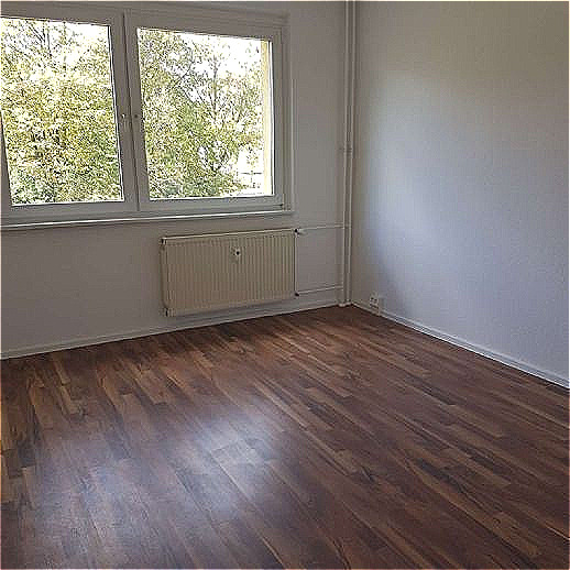 Etagenwohnung Neubrandenburg Oststadt - 3 Zimmer, 61 m&sup2;, 270&euro; | Angebot:25739582