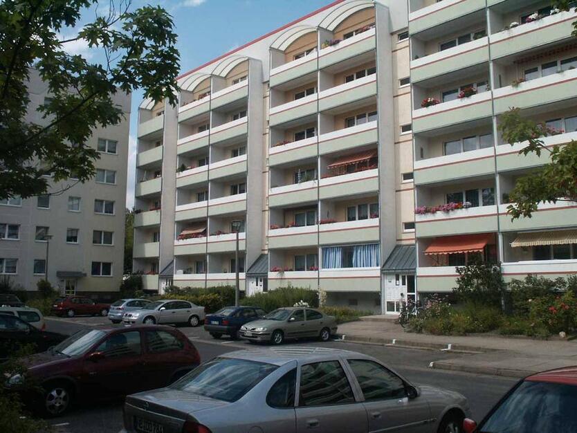 Gemütlicher Süd-Balkon in luftiger Höhe? zimmer