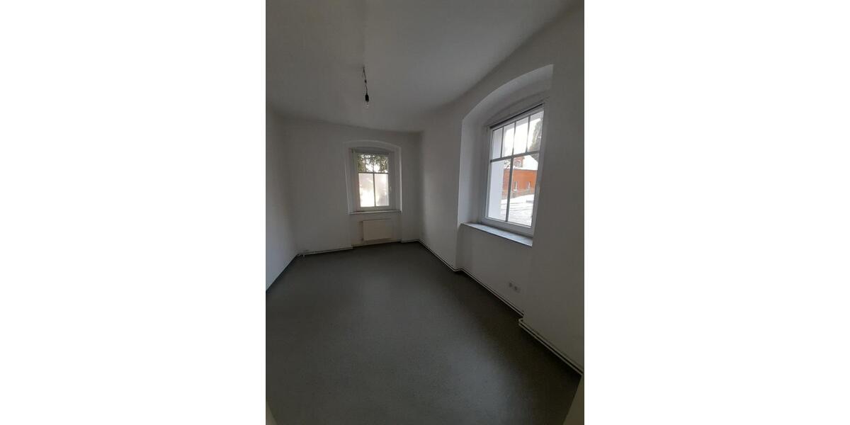 Erdgeschoßwohnung Löbau - 6 Zimmer, 52 m&sup2;, 260&euro; | Angebot:24629060
