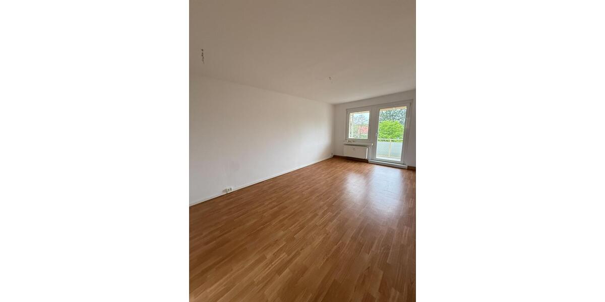 Etagenwohnung Borna - 3 Zimmer, 58 m&sup2;, 350&euro; | Angebot:26490312