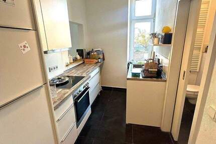 3-Zimmerwohnung im 2. Obergeschoss Einbauküche Dusche mit Fenster ohne Balkon-Terrasse 3 zimmer