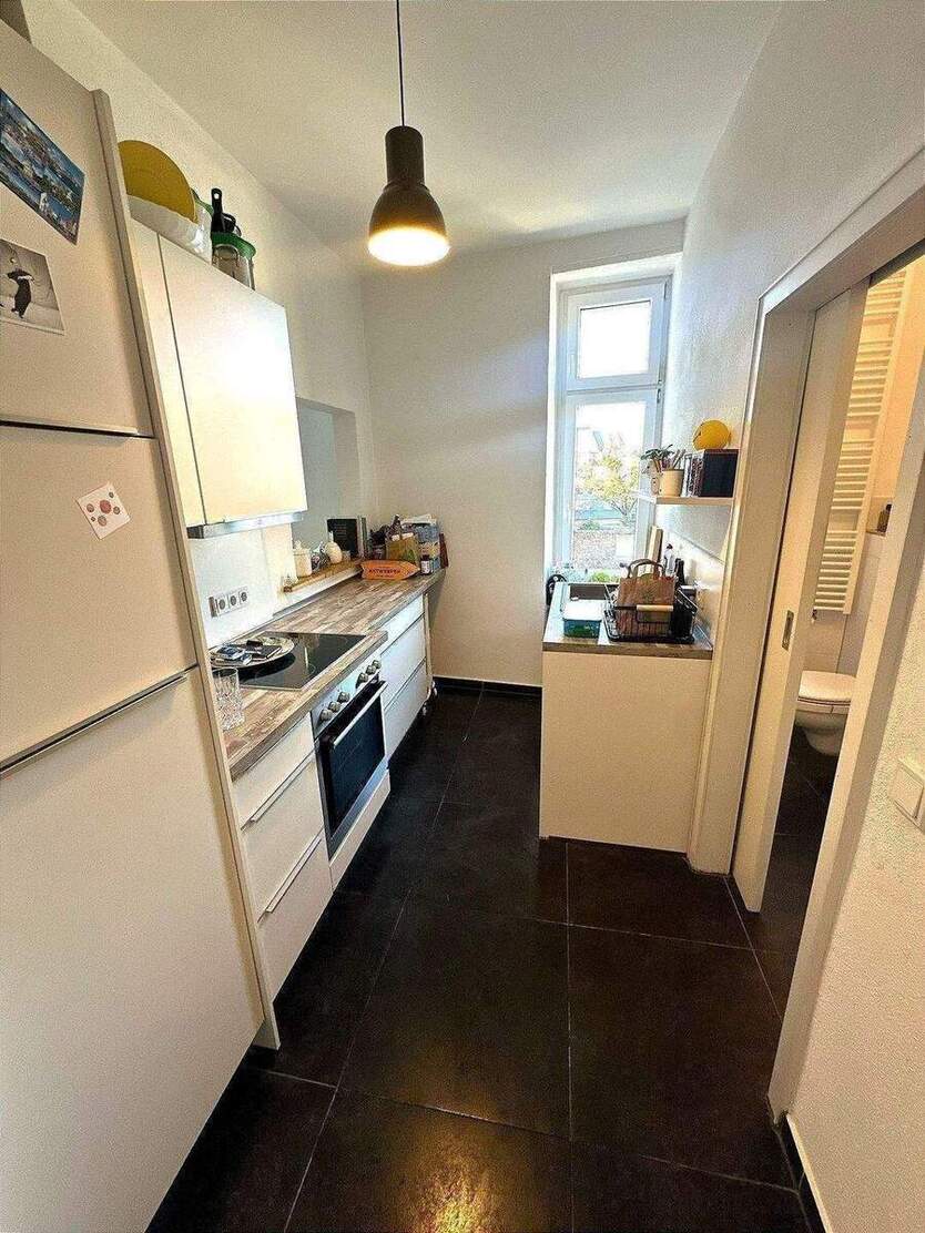 3-Zimmerwohnung im 2. Obergeschoss Einbauküche Dusche mit Fenster ohne Balkon-Terrasse 3 zimmer