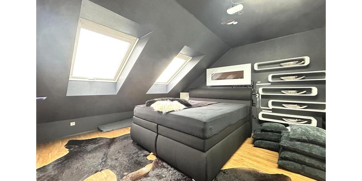 Dachgeschoßwohnung Langenfeld (Rheinland) - 2 Zimmer, 76 m&sup2;, 975&euro; | Angebot:26565252