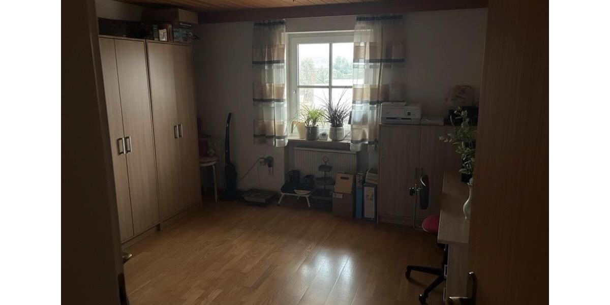 Erdgeschoßwohnung Marktl - 3 Zimmer, 100 m&sup2;, 900&euro; | Angebot:24940913