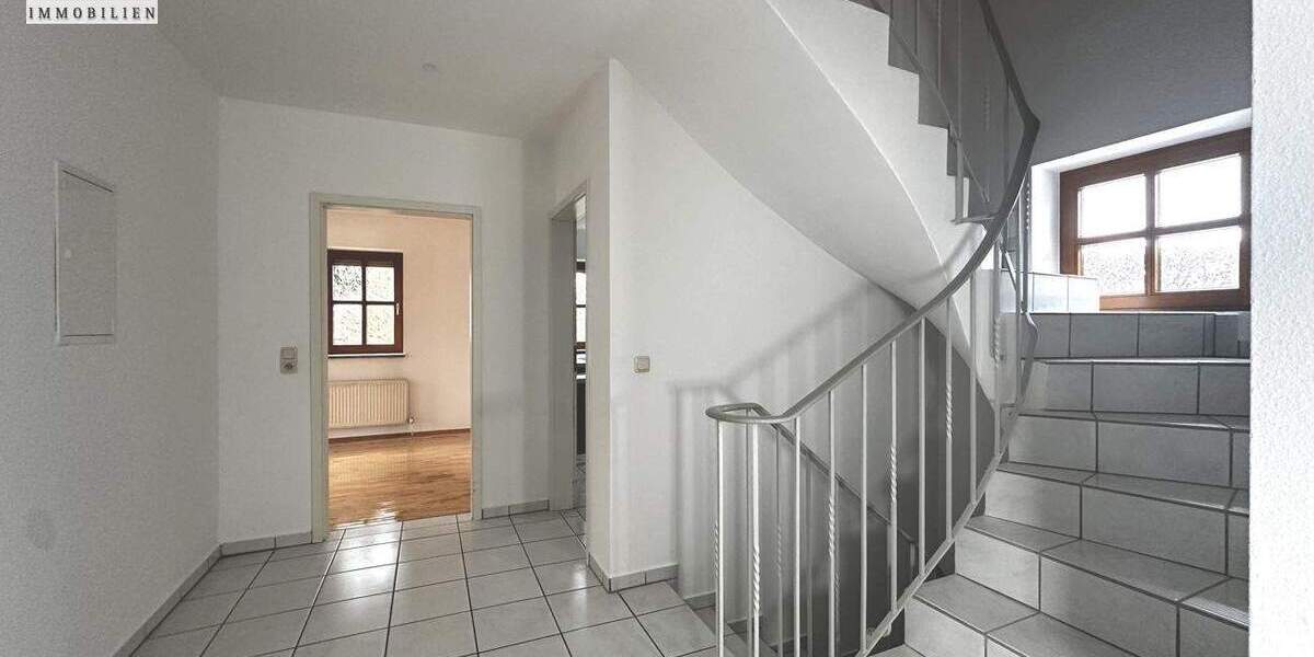 Einfamilienhaus Bayreuth Oberkonnersreuth - 5 Zimmer, 185 m&sup2;, 1.800&euro; | Angebot:24775327