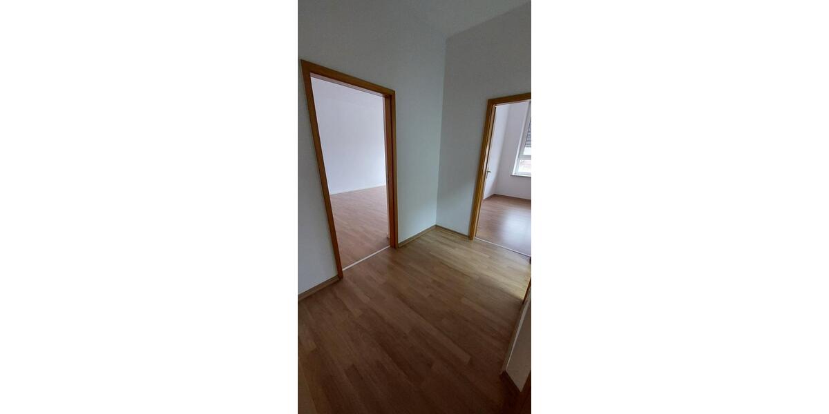 Dachgeschoßwohnung Crimmitschau - 2 Zimmer, 46 m&sup2;, 250&euro; | Angebot:14362944