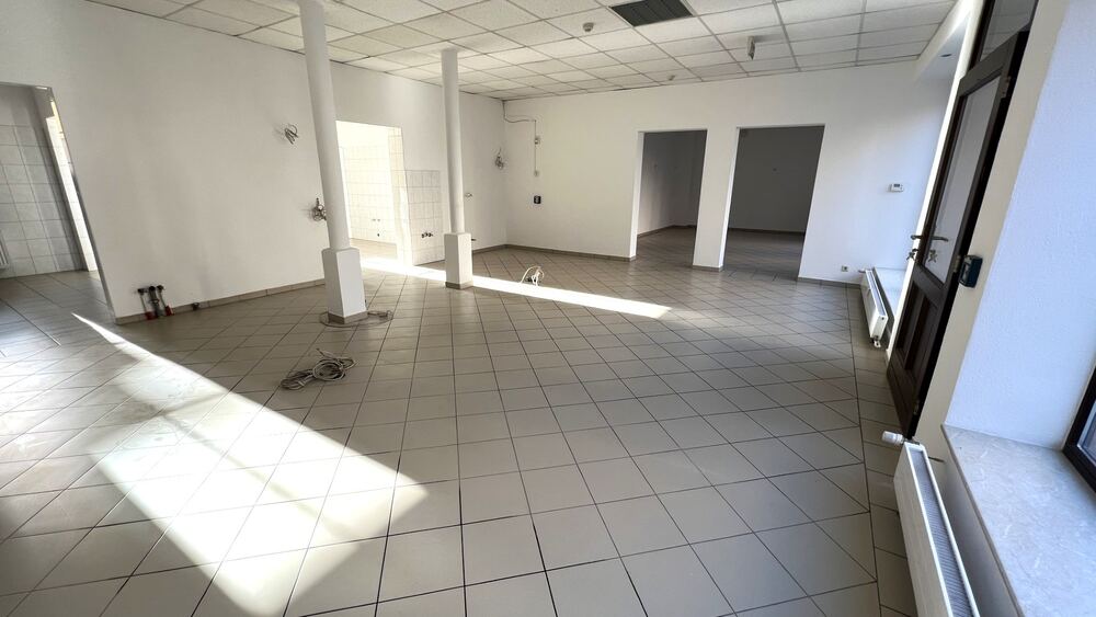 Laden oder BüroVersicherung - Attraktives LadengeschäftBüro in guter Lage zu vermieten! - Gewerbeobjekt Geringswalde | Angebot:10091719