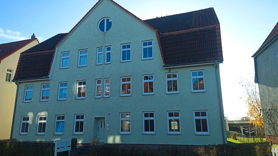 Etagenwohnung Neustrelitz - 4 Zimmer, 94 m&sup2;, 700&euro; | Angebot:26577873