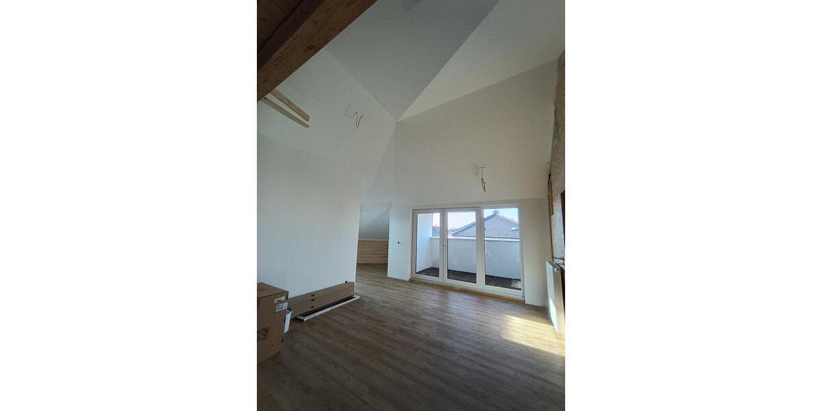 4- Zimmer Dachgeschosswohnung mit Loggia - Erstbezug 4 zimmer