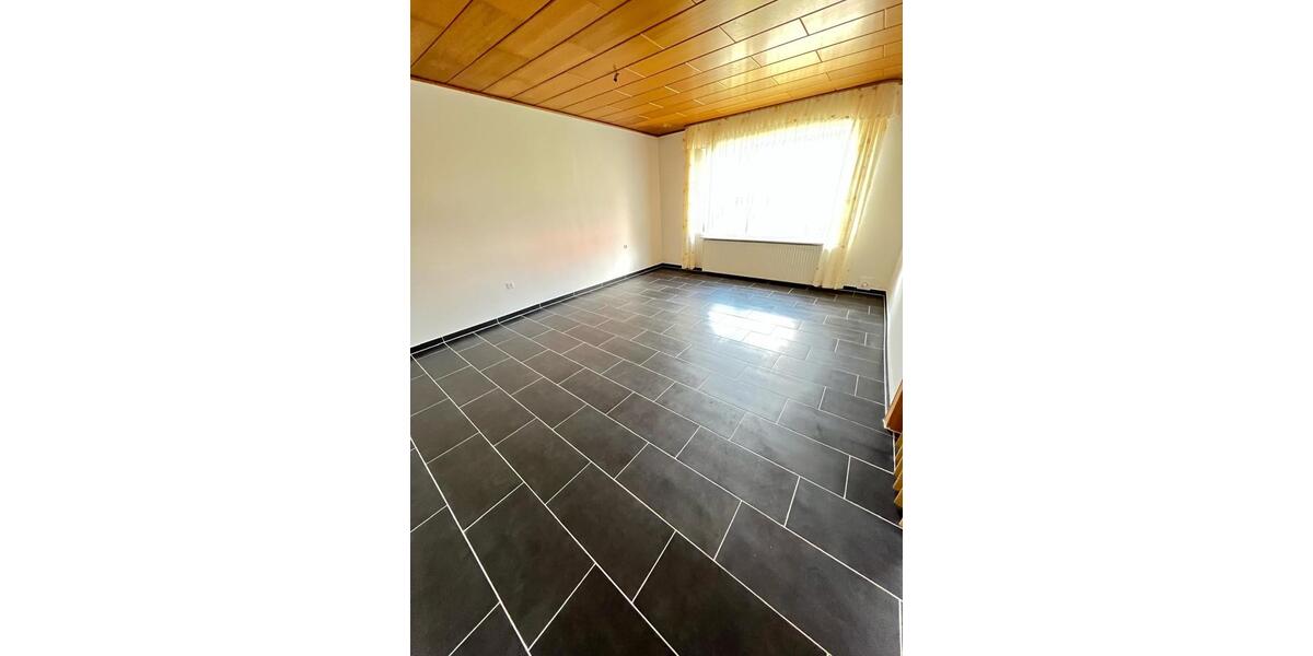 Einfamilienhaus Aurich - 5 Zimmer, 155 m&sup2;, 1.500&euro; | Angebot:26122504
