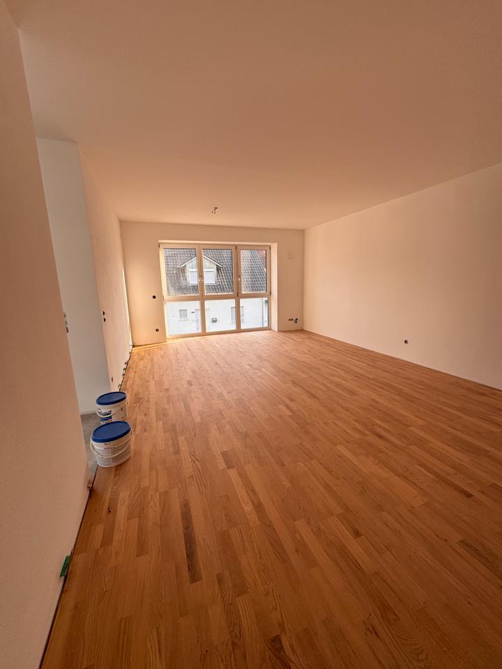 Erstbezug mit Balkon: Schöne, helle 4-Zimmer-Wohnung