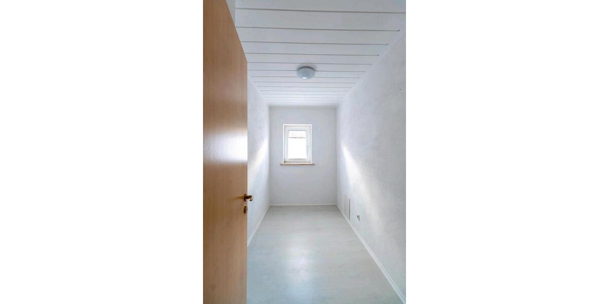 Erdgeschoßwohnung Ebermannsdorf - 3 Zimmer, 125 m&sup2;, 1.000&euro; | Angebot:26045133