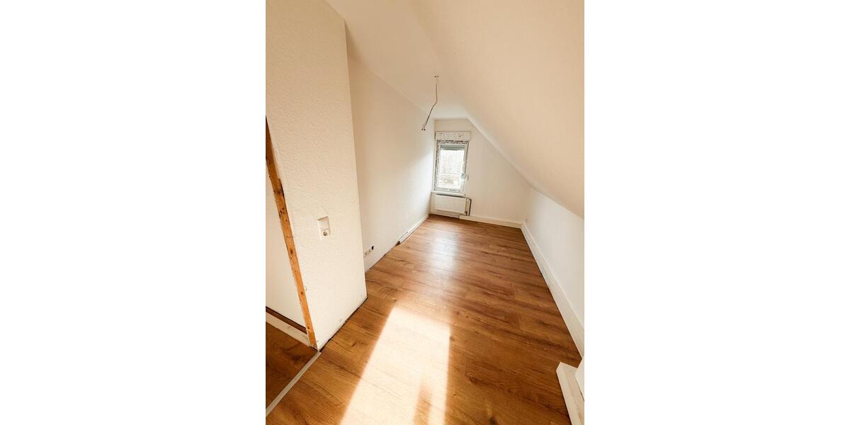 Etagenwohnung Olpe - 5 Zimmer, 150 m&sup2;, 1.500&euro; | Angebot:24769498