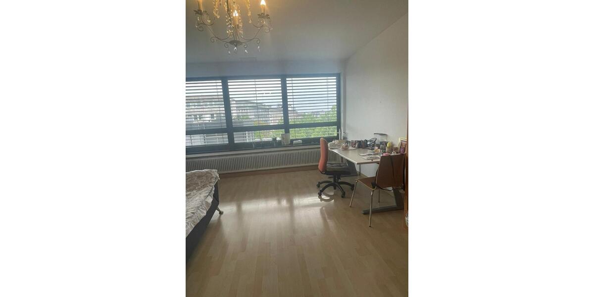 Etagenwohnung Bielefeld - 4 Zimmer, 25 m&sup2;, 407&euro; | Angebot:26563634