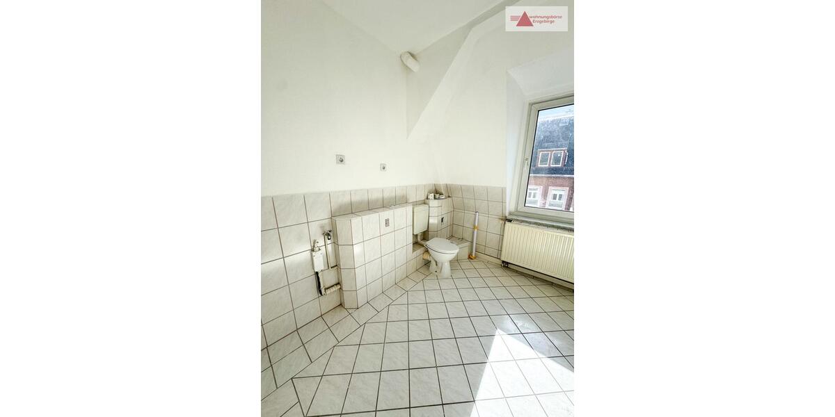 Dachgeschoßwohnung Aue-Bad Schlema Bad Schlema - 2 Zimmer, 64 m&sup2;, 378&euro; | Angebot:26478463