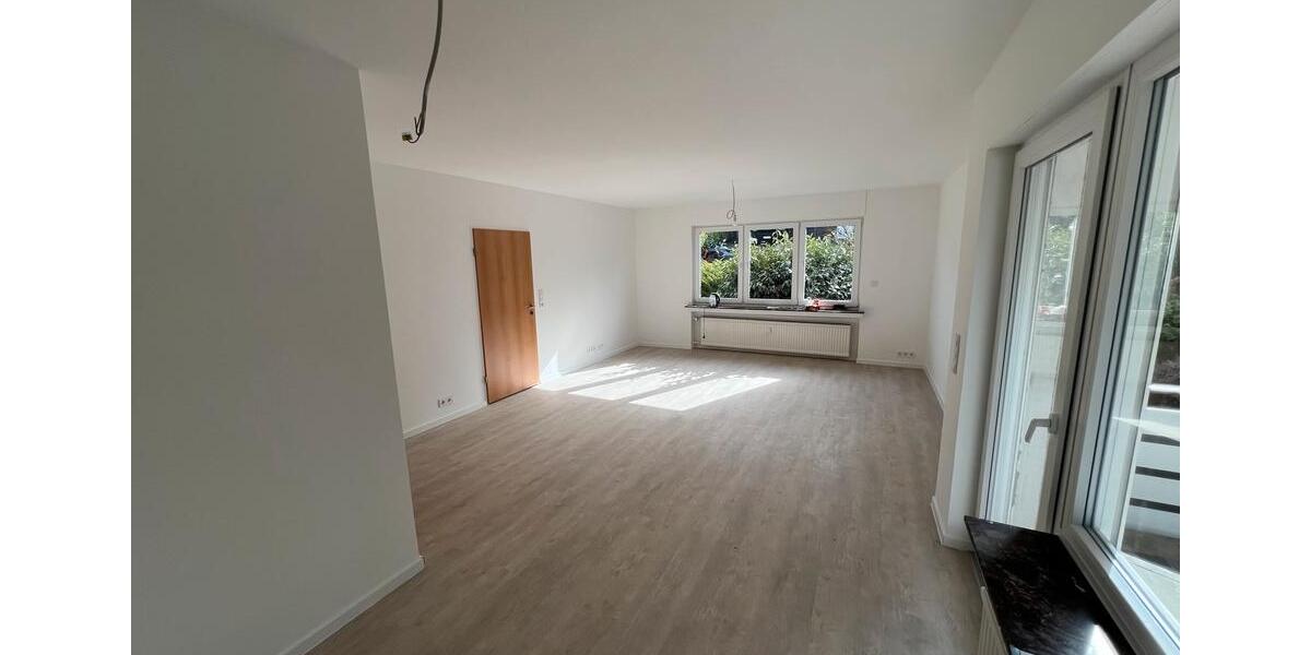 Erdgeschoßwohnung Lage - 3 Zimmer, 100 m&sup2;, 980&euro; | Angebot:25562383