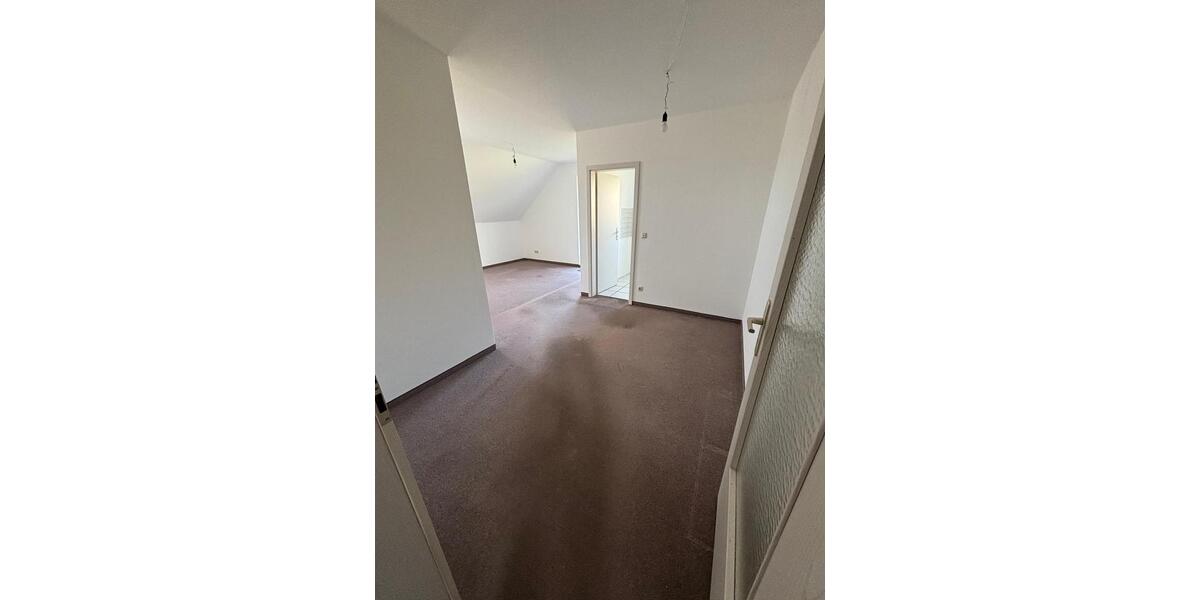 Dachgeschoßwohnung Hildburghausen - 2 Zimmer, 53 m&sup2;, 530&euro; | Angebot:26279344