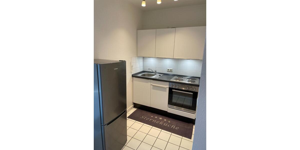 Dachgeschoßwohnung Bonn - 2 Zimmer, 33 m&sup2;, 635&euro; | Angebot:25138305