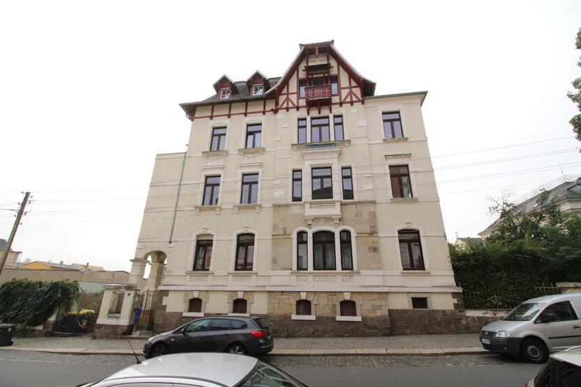 Herrliche 1-Raum Wohnung in einer Villa