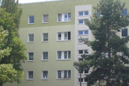 Wohnung Staßfurt - 2 Zimmer, 58 m&sup2;, 295&euro; | Angebot:24272722