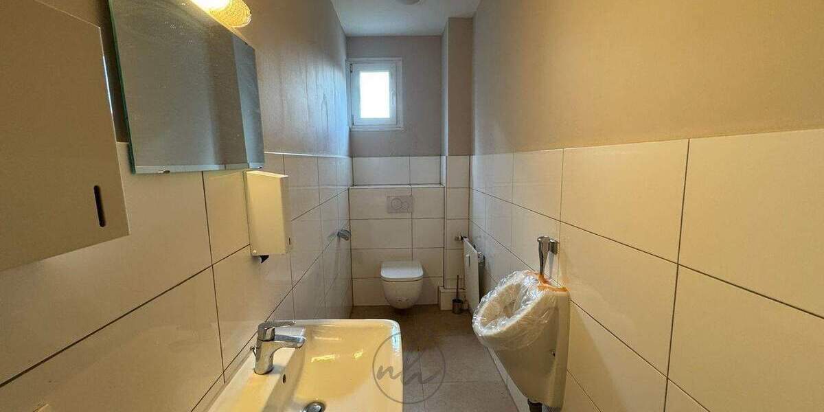 Gewerbeobjekt Barsbüttel - 3 Zimmer, 130 m&sup2;, 1.250&euro; | Angebot:26685251