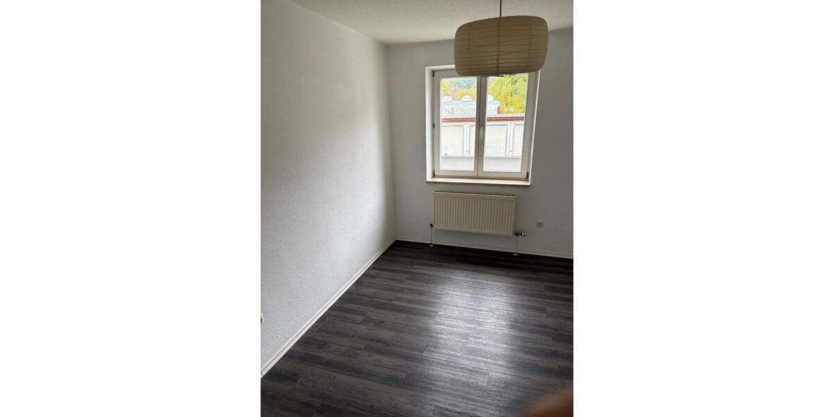 Hochparterre Zwiesel - 4 Zimmer, 68 m&sup2;, 700&euro; | Angebot:25417747