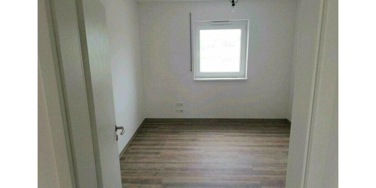 Erdgeschoßwohnung Bad Königshofen im Grabfeld - 3 Zimmer, 85 m&sup2;, 850&euro; | Angebot:26278723