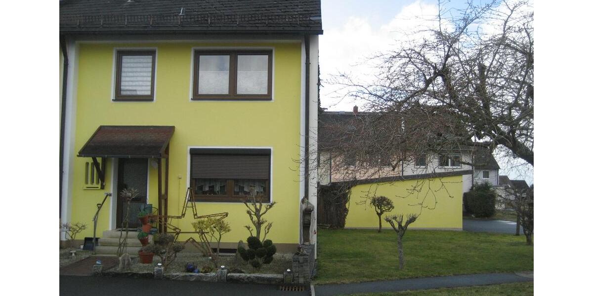 Reihenhaus Selb - 6 Zimmer, 120 m&sup2;, 995&euro; | Angebot:25568547
