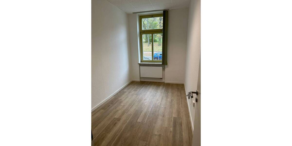 Gewerbeobjekt Altenburg Südost - 5 Zimmer, 147 m&sup2;, 1.000&euro; | Angebot:26028463