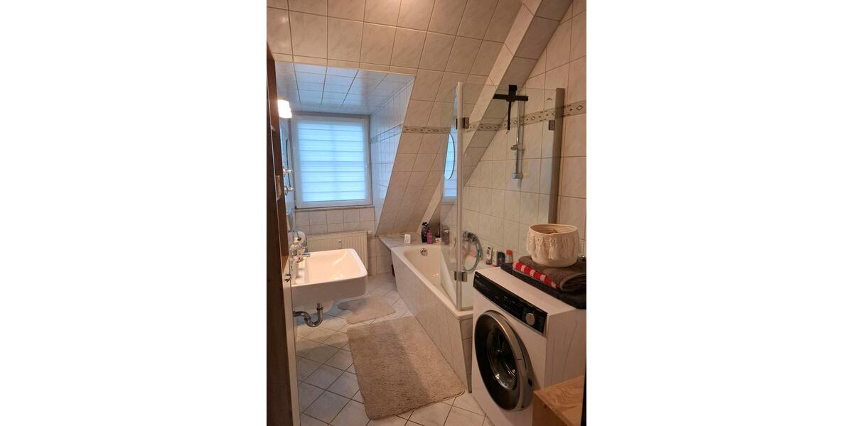 Dachgeschoßwohnung Kirchberg - 3 Zimmer, 65 m&sup2;, 680&euro; | Angebot:26636810
