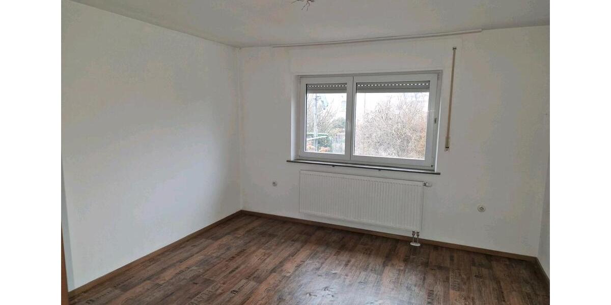Erdgeschoßwohnung Ipsheim - 3 Zimmer, 74 m&sup2;, 950&euro; | Angebot:24551266