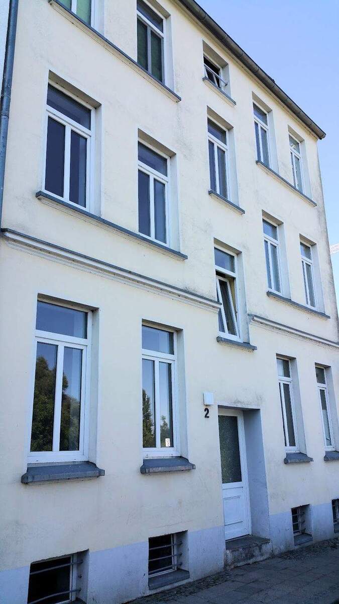 Frisch renovierte Wohnung im Dachgeschoss sucht neuen Mieter. 2 zimmer