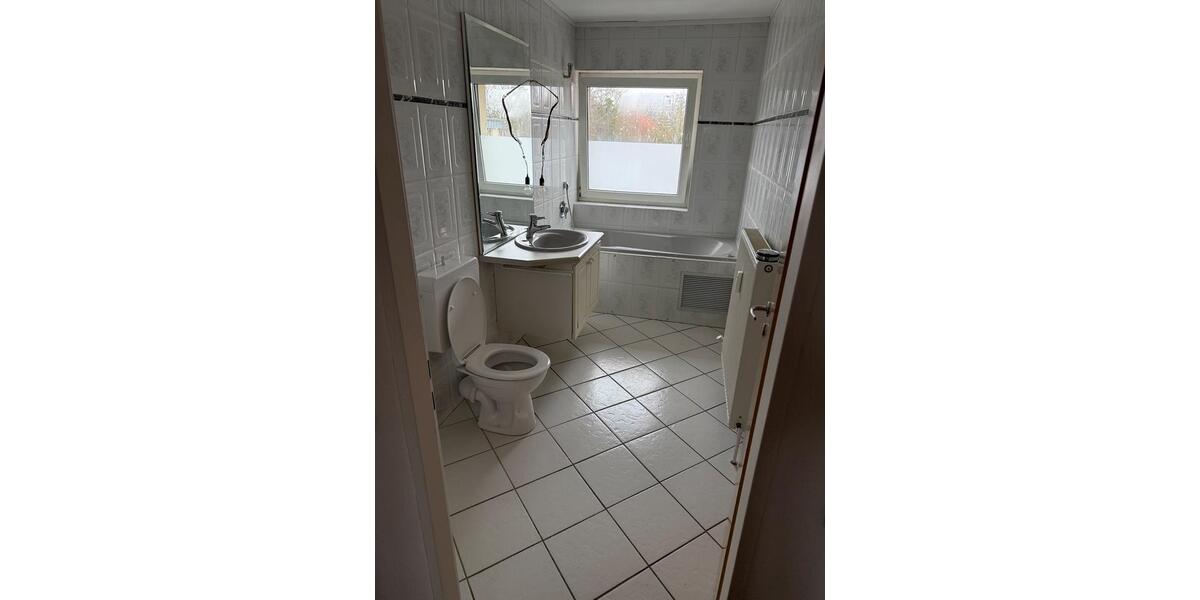 Etagenwohnung Plön - 4 Zimmer, 86 m&sup2;, 1.300&euro; | Angebot:25236926