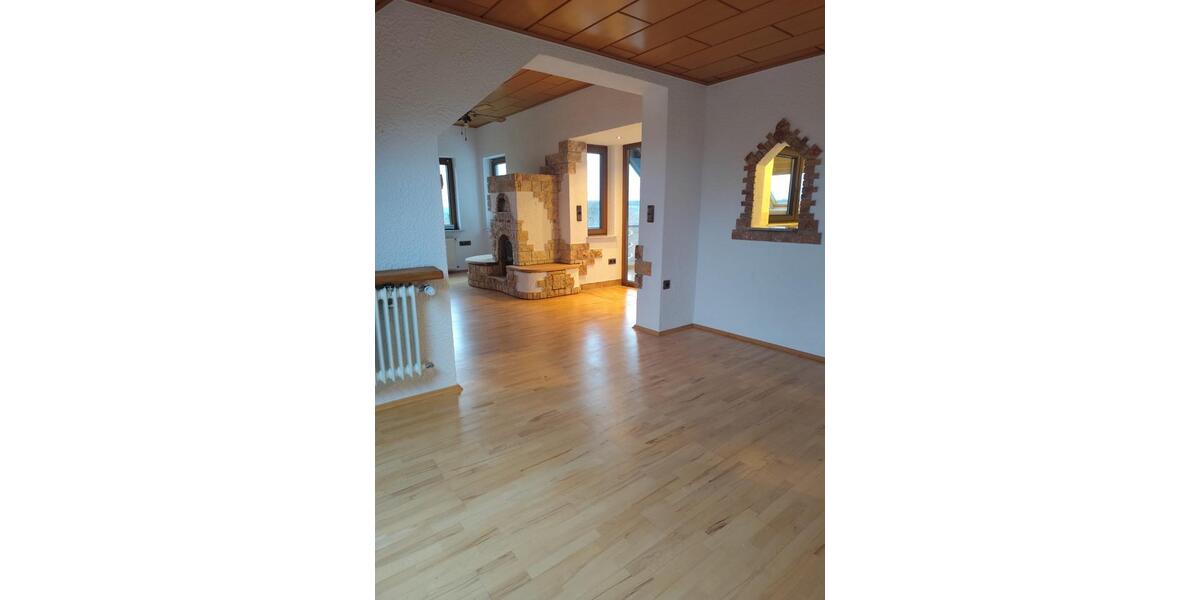 Dachgeschoßwohnung Tholey - 3.5 Zimmer, 100 m&sup2;, 700&euro; | Angebot:25204552