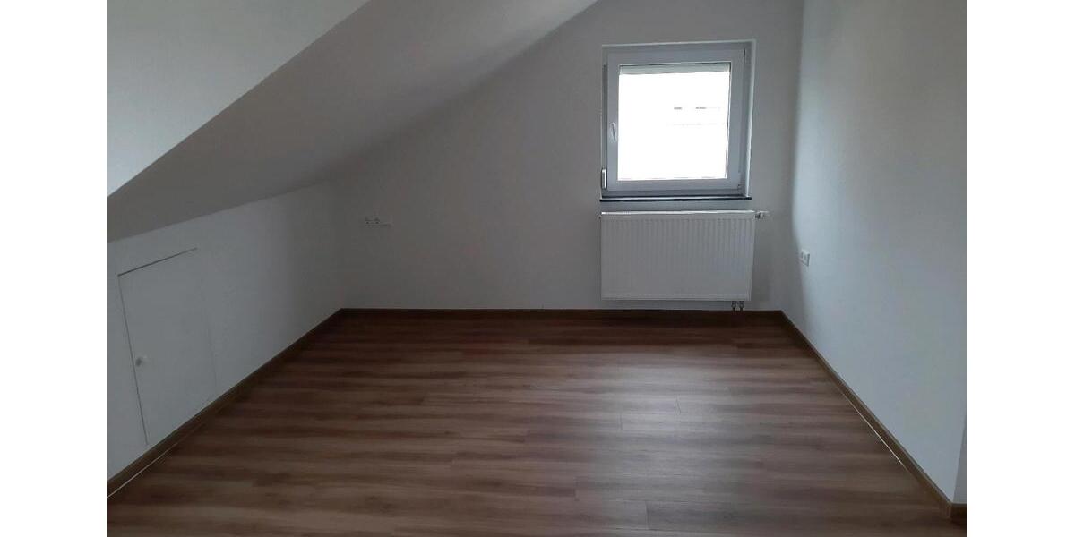 Dachgeschoßwohnung Heilbronn Böckingen - 2 Zimmer, 56 m&sup2;, 820&euro; | Angebot:25995004