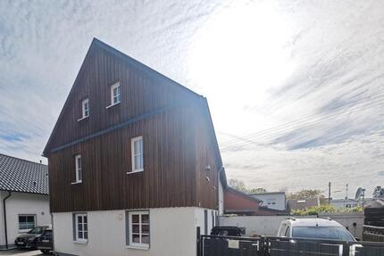 Haus Hennef (Sieg) - 3 Zimmer, 100 m&sup2;, 1.150&euro; | Angebot:26547235