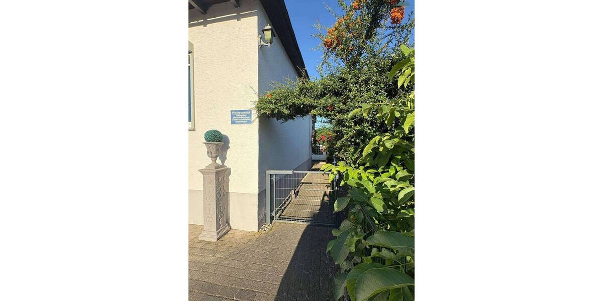 Etagenwohnung Linden Großen-Linden - 5 Zimmer, 150 m&sup2;, 1.150&euro; | Angebot:26713069