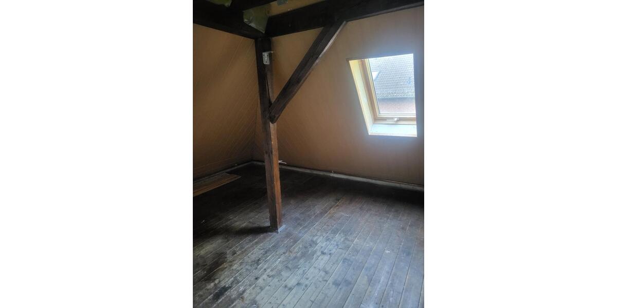 Dachgeschoßwohnung Dessau-Roßlau Rodleben - 3 Zimmer, 60 m&sup2;, 240&euro; | Angebot:24795074