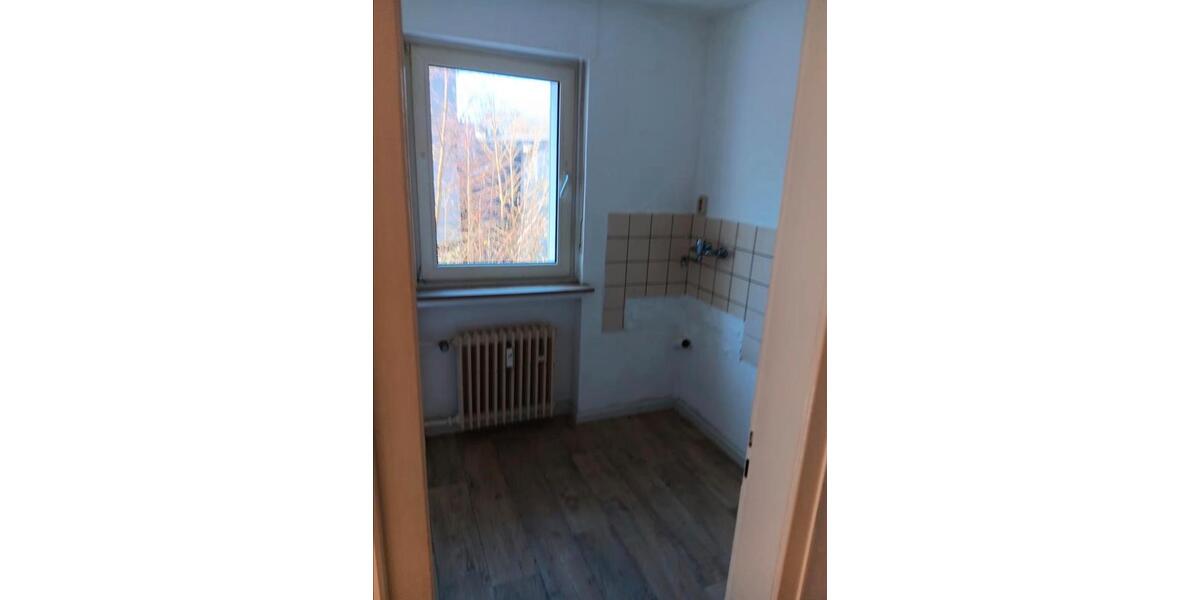 Dachgeschoßwohnung Remscheid - 2 Zimmer, 57 m&sup2;, 400&euro; | Angebot:26028930
