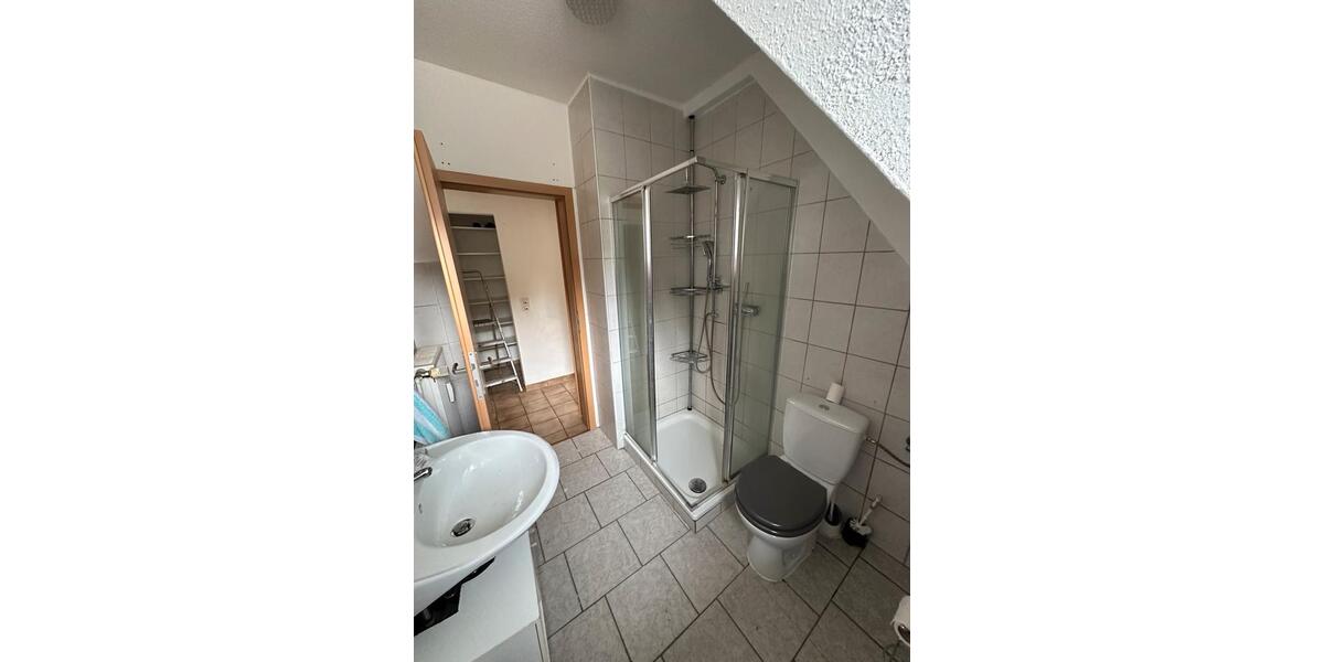 Dachgeschoßwohnung Kirchhundem - 6 Zimmer, 100 m&sup2;, 900&euro; | Angebot:26534191