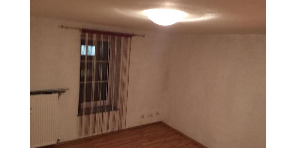 Dachgeschoßwohnung Wirges - 4 Zimmer, 98 m&sup2;, 1.300&euro; | Angebot:26602585
