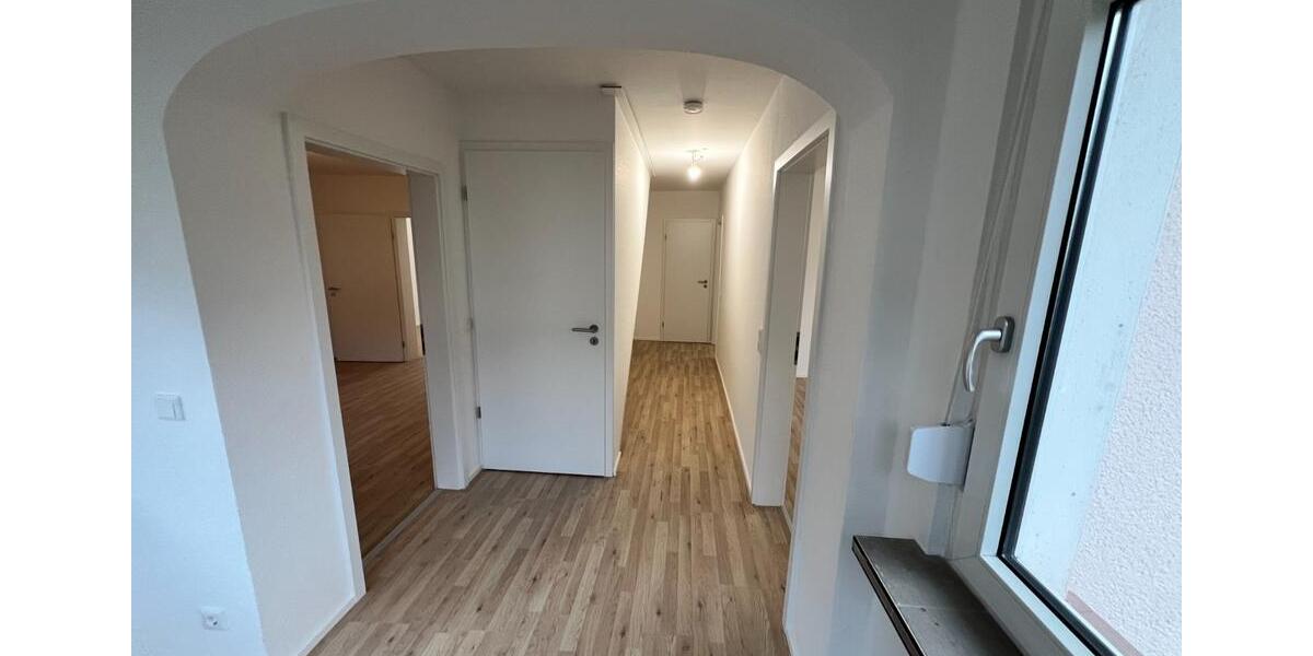 Etagenwohnung Leidersbach - 4 Zimmer, 103 m&sup2;, 900&euro; | Angebot:24641117