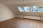 Sanierte 2 Zimmer Wohnung in schönem Haus zimmer